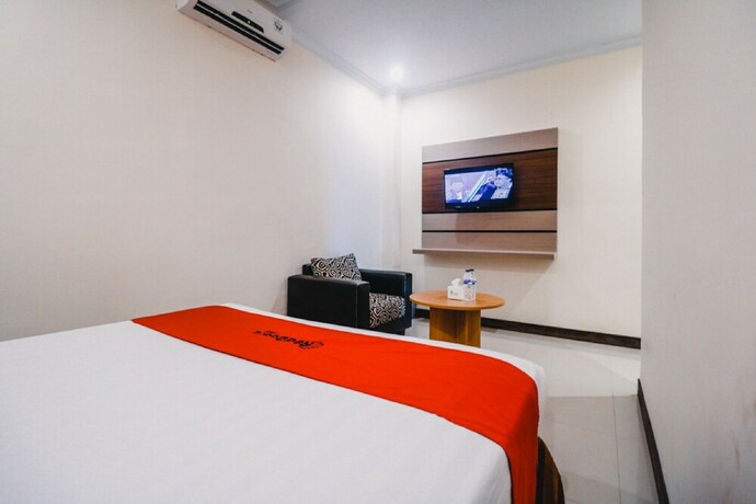 Imagen de la habitación del Hotel Reddoorz Plus Near Makassar Town Square. Foto 16