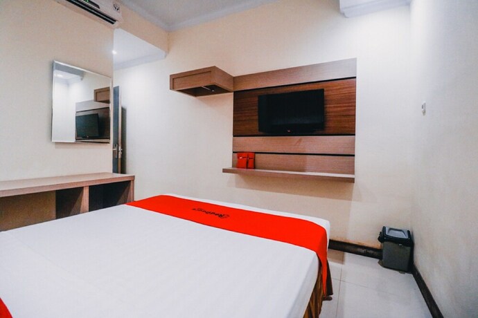Imagen de la habitación del Hotel Reddoorz Plus Near Makassar Town Square. Foto 17