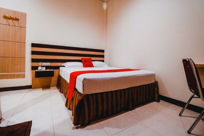 Imagen de la habitación del Hotel Reddoorz Plus Near Makassar Town Square. Foto 22