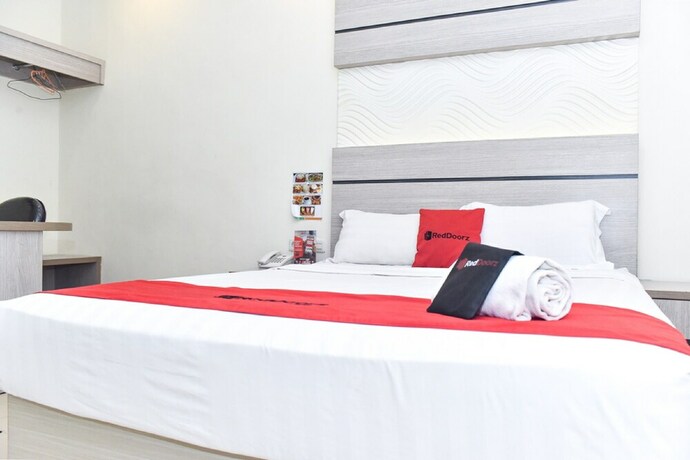 Imagen de la habitación del Hotel Reddoorz Plus Near Makassar Town Square. Foto 23
