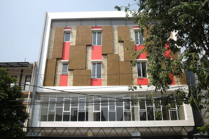 Imagen general del Hotel Reddoorz Plus Near Mall Ciputra Jakarta. Foto 13