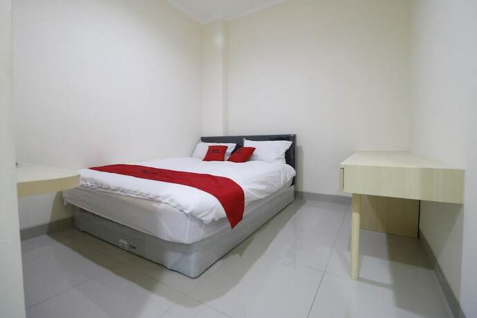 Imagen general del Hotel Reddoorz Plus Near Mall Ciputra Jakarta. Foto 14
