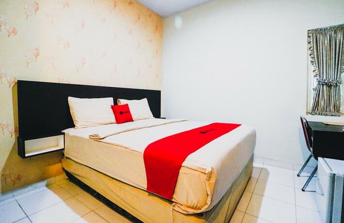 Imagen de la habitación del Hotel Reddoorz Plus Near Mall Panakukang 2. Foto 16