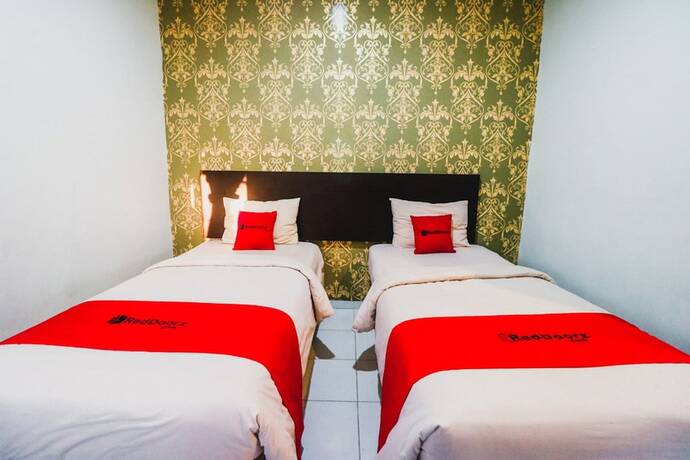 Imagen de la habitación del Hotel Reddoorz Plus Near Mall Panakukang 2. Foto 20