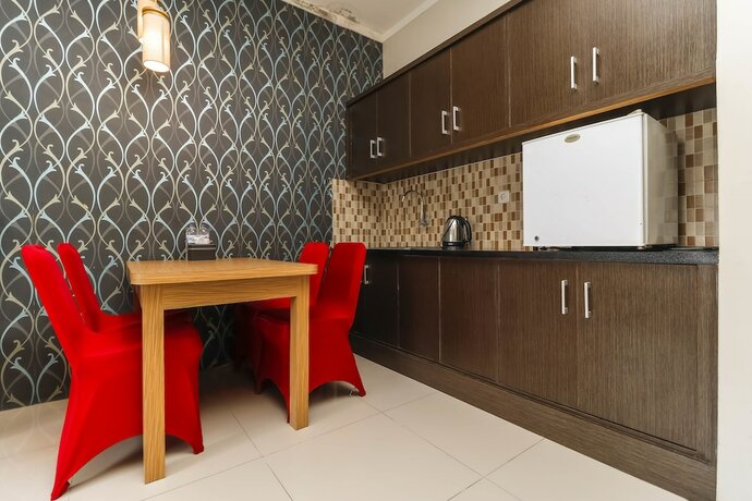 Imagen general del Hotel Reddoorz Plus Near Pantai Losari. Foto 5