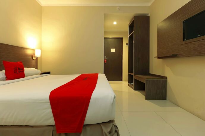Imagen general del Hotel Reddoorz Plus Near Pantai Losari. Foto 11