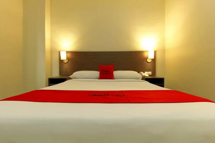 Imagen de la habitación del Hotel Reddoorz Plus Near Pantai Losari. Foto 19
