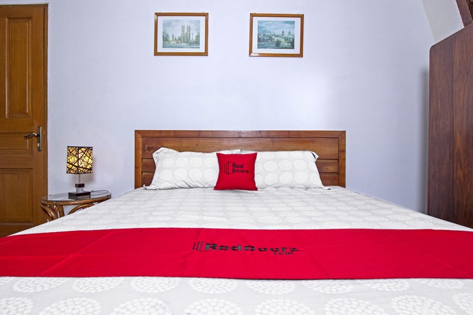 Imagen de la habitación del Hotel Reddoorz Plus Near Parahyangan University. Foto 3