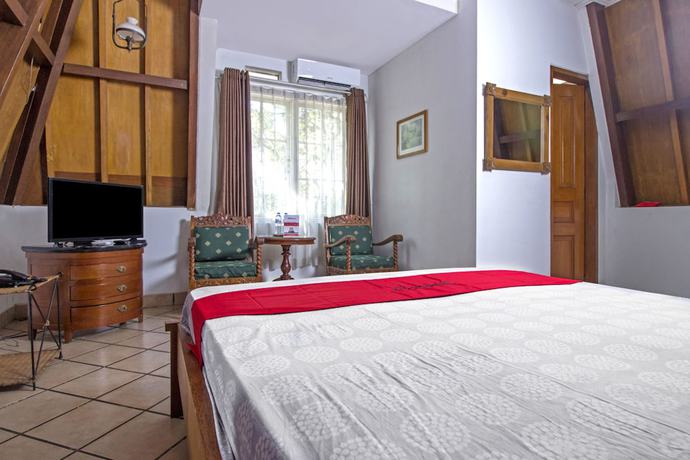 Imagen de la habitación del Hotel Reddoorz Plus Near Parahyangan University. Foto 12