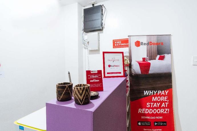 Imagen de los interiores del Hotel Reddoorz Plus Near Robinsons Place Manila. Foto 12
