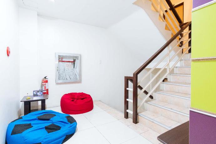 Imagen de los interiores del Hotel Reddoorz Plus Near Robinsons Place Manila. Foto 13