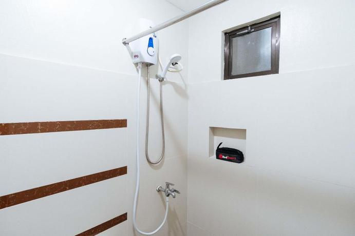 Imagen de la habitación del Hotel Reddoorz Plus Near Robinsons Place Manila. Foto 11