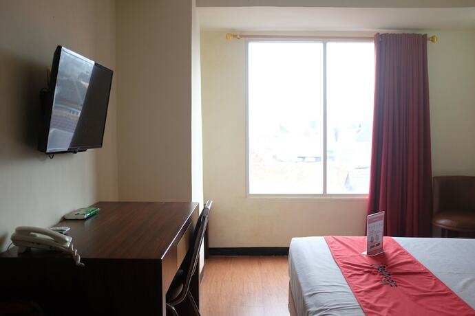 Imagen de la habitación del Hotel Reddoorz Plus Near Senen. Foto 16