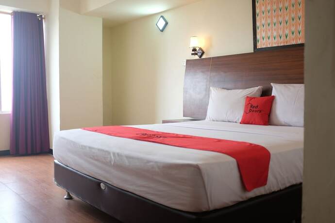 Imagen de la habitación del Hotel Reddoorz Plus Near Senen. Foto 17
