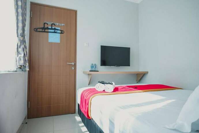 Imagen general del Hotel Reddoorz Plus Near Soekarno Hatta Airport Taman Mahkota. Foto 4