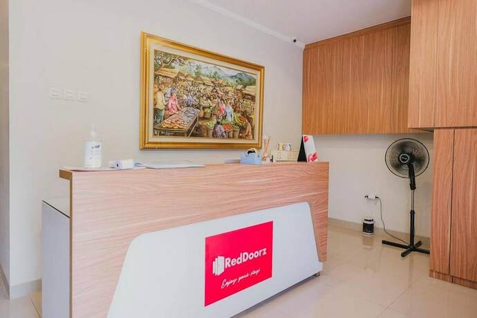 Imagen general del Hotel Reddoorz Plus Near Soekarno Hatta Airport Taman Mahkota. Foto 9