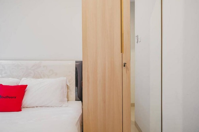 Imagen general del Hotel Reddoorz Plus Near Soekarno Hatta Airport Taman Mahkota. Foto 11
