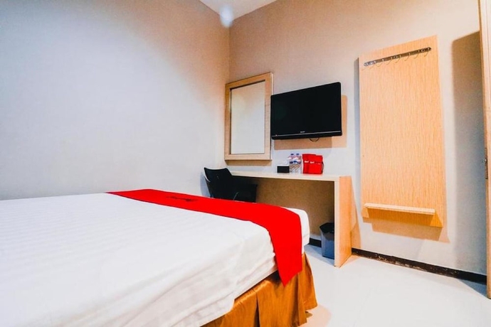 Imagen de la habitación del Hotel Reddoorz Plus Near Sultan Hasanuddin Airport. Foto 5