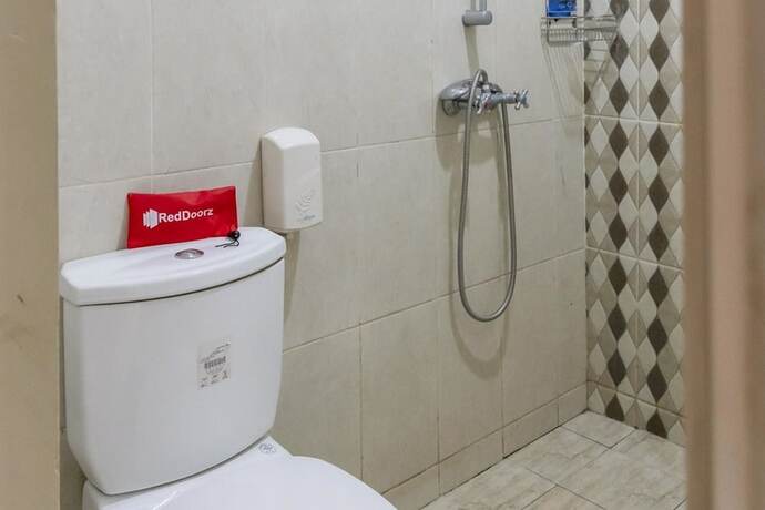 Imagen de la habitación del Hotel Reddoorz Plus Near Tambun Station. Foto 26