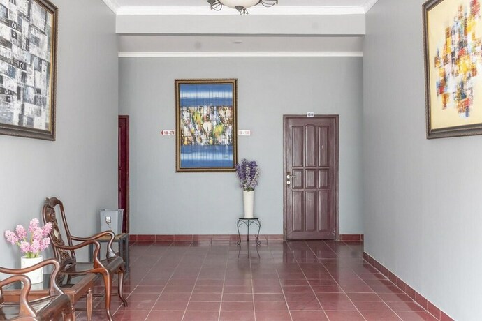 Imagen de los interiores del Hotel Reddoorz Plus Near Tambun Station. Foto 32
