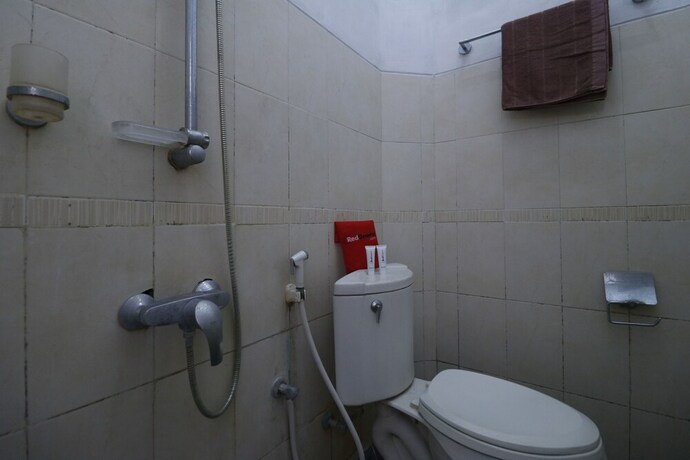 Imagen general del Hotel Reddoorz Plus Near Undip Tembalang. Foto 6