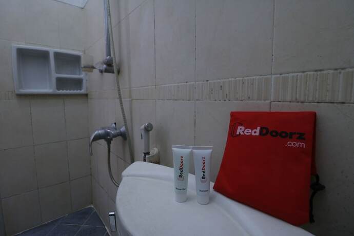 Imagen general del Hotel Reddoorz Plus Near Undip Tembalang. Foto 7