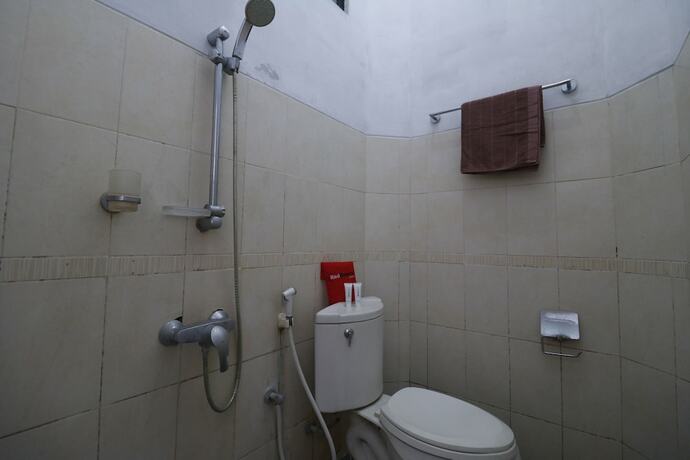 Imagen general del Hotel Reddoorz Plus Near Undip Tembalang. Foto 13