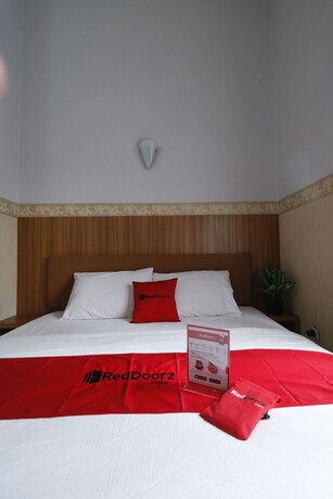 Imagen de la habitación del Hotel Reddoorz Plus Near Undip Tembalang. Foto 21