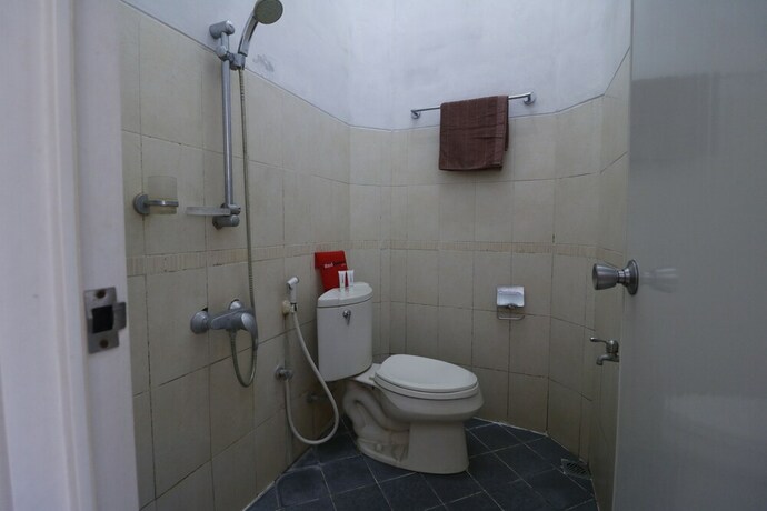 Imagen de la habitación del Hotel Reddoorz Plus Near Undip Tembalang. Foto 22