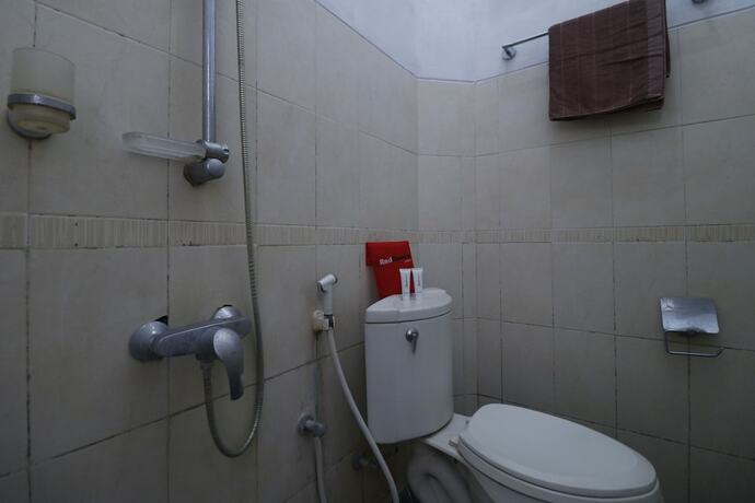 Imagen de la habitación del Hotel Reddoorz Plus Near Undip Tembalang. Foto 23