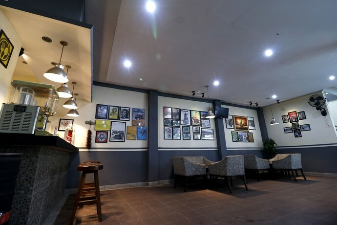 Imagen del bar/restaurante del Hotel Reddoorz Plus Near Universitas Indonesia. Foto 16