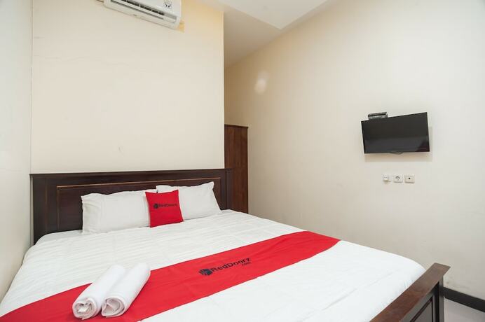 Imagen general del Hotel Reddoorz Plus Near Universitas Indonesia. Foto 8
