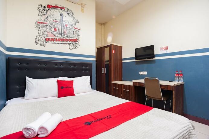 Imagen general del Hotel Reddoorz Plus Near Universitas Indonesia. Foto 11