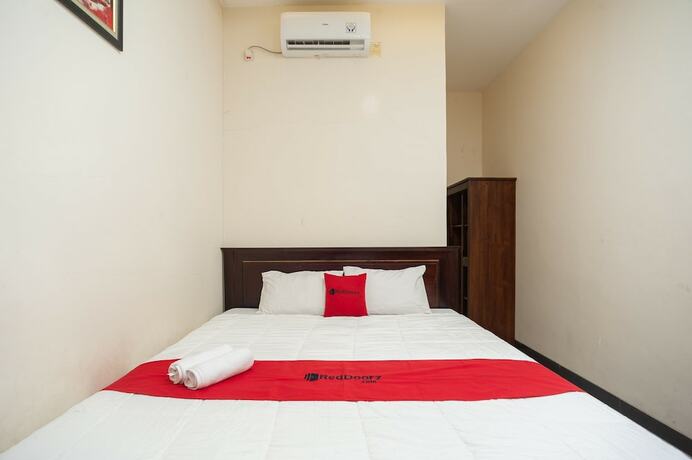 Imagen general del Hotel Reddoorz Plus Near Universitas Indonesia. Foto 14