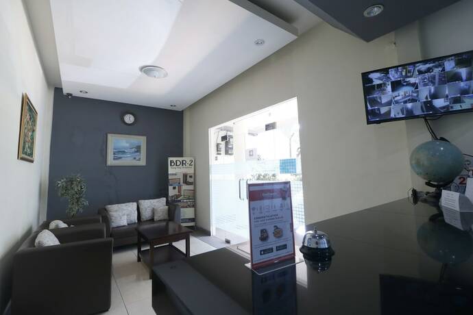 Imagen de los interiores del Hotel Reddoorz Plus Near Universitas Indonesia. Foto 34