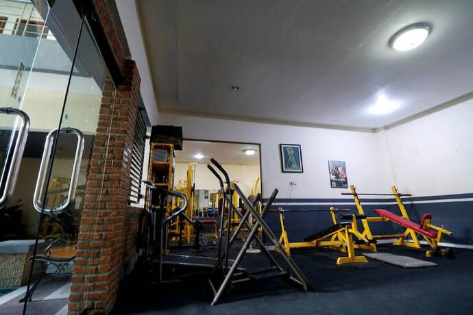 Imagen de los interiores del Hotel Reddoorz Plus Near Universitas Indonesia. Foto 39