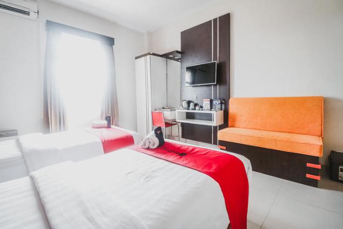 Imagen de la habitación del Hotel Reddoorz Plus Near Universitas Negeri Makassar. Foto 5