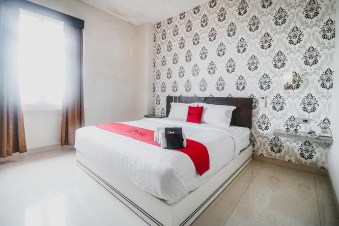 Imagen de la habitación del Hotel Reddoorz Plus Near Universitas Negeri Makassar. Foto 8