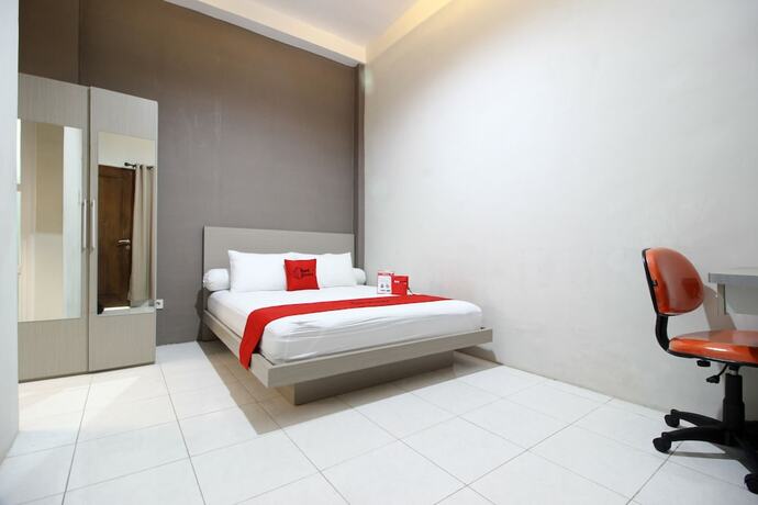 Imagen de la habitación del Hotel Reddoorz Plus Near Upn Jogjakarta 2. Foto 18