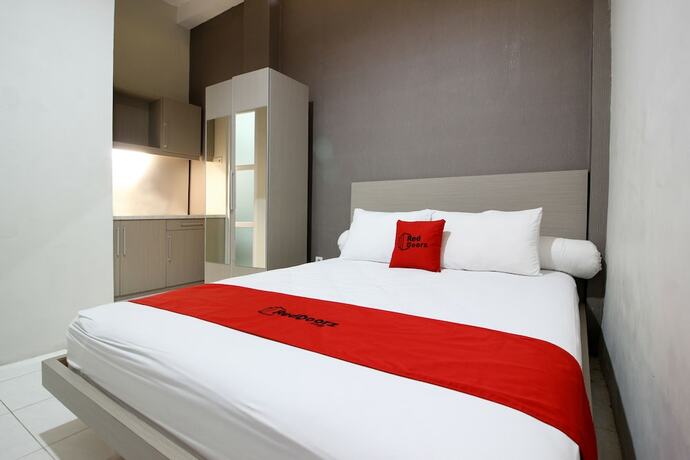 Imagen de la habitación del Hotel Reddoorz Plus Near Upn Jogjakarta 2. Foto 23