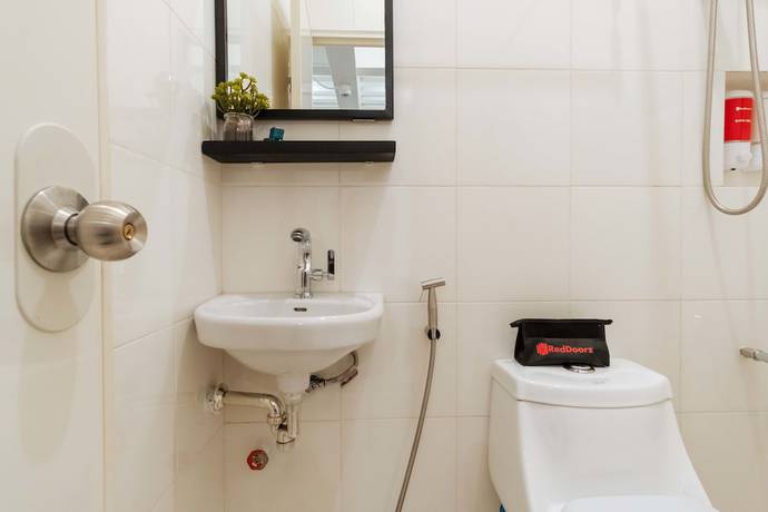 Imagen de la habitación del Hotel Reddoorz Plus Near Ust Manila. Foto 5