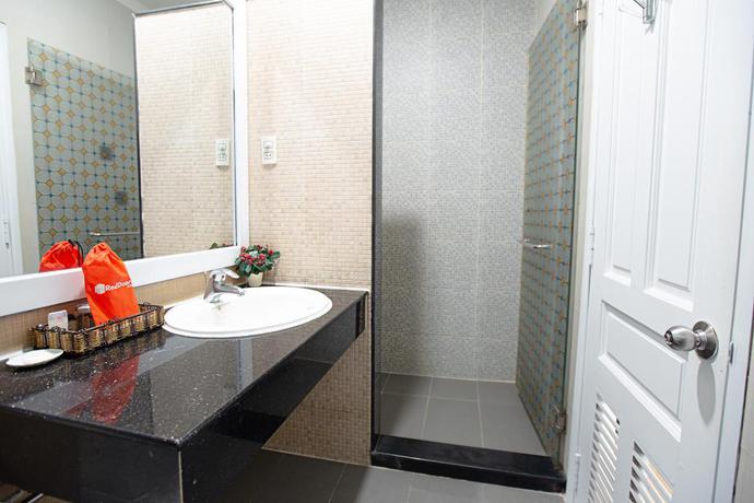 Imagen de la habitación del Hotel Reddoorz Plus @ Nguyen Thi Thap Street. Foto 8