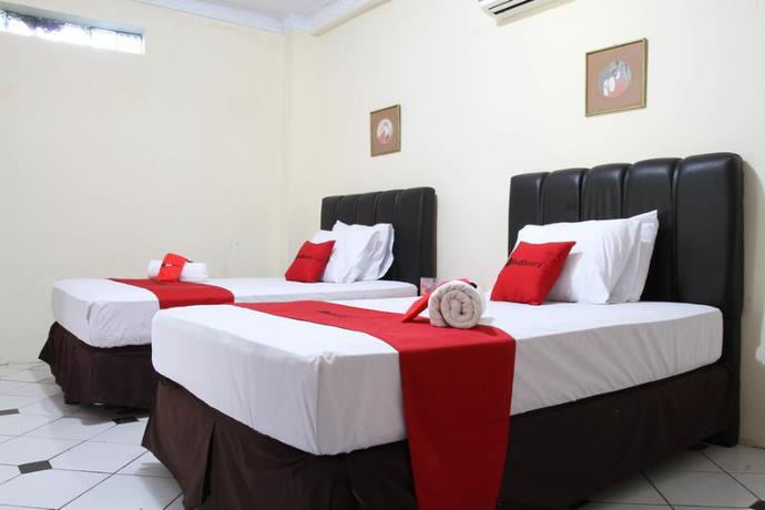 Imagen de la habitación del Hotel Reddoorz Plus @ Otista Garut. Foto 10
