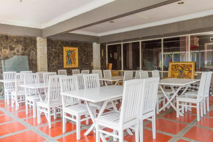 Imagen general del Hotel Reddoorz Plus @ Otista Garut. Foto 6