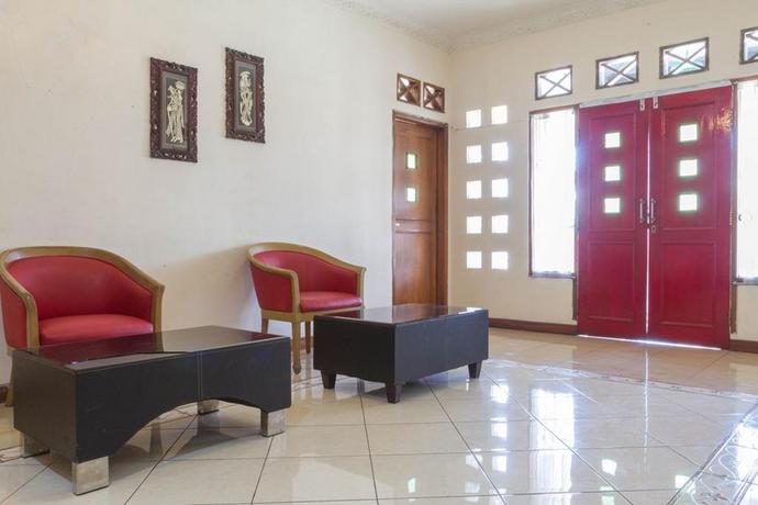 Imagen general del Hotel Reddoorz Plus @ Otista Garut. Foto 9