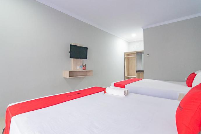 Imagen de la habitación del Hotel Reddoorz Plus @ Otista Garut. Foto 13