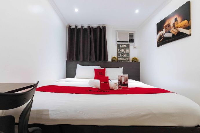 Imagen de la habitación del Hotel Reddoorz Plus @ Poblacion Makati. Foto 2