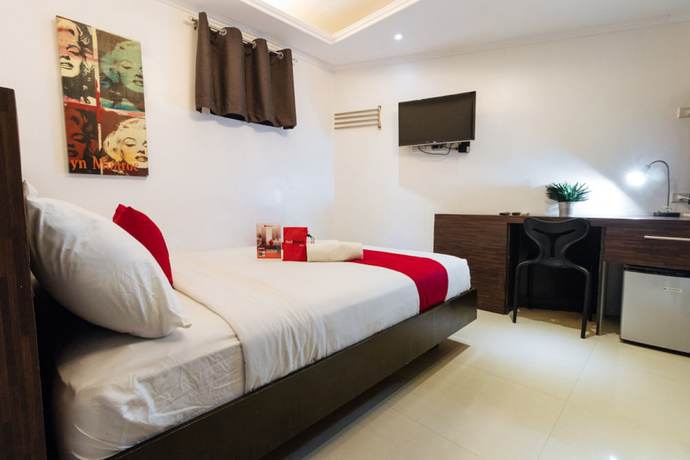 Imagen de la habitación del Hotel Reddoorz Plus @ Poblacion Makati. Foto 17