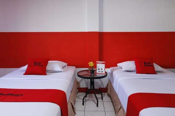 Imagen general del Hotel Reddoorz Plus @ Samratulangi Manado. Foto 5