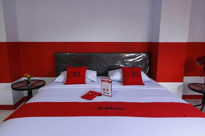 Imagen general del Hotel Reddoorz Plus @ Samratulangi Manado. Foto 6